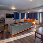 Glen Garry Motel And Cottages