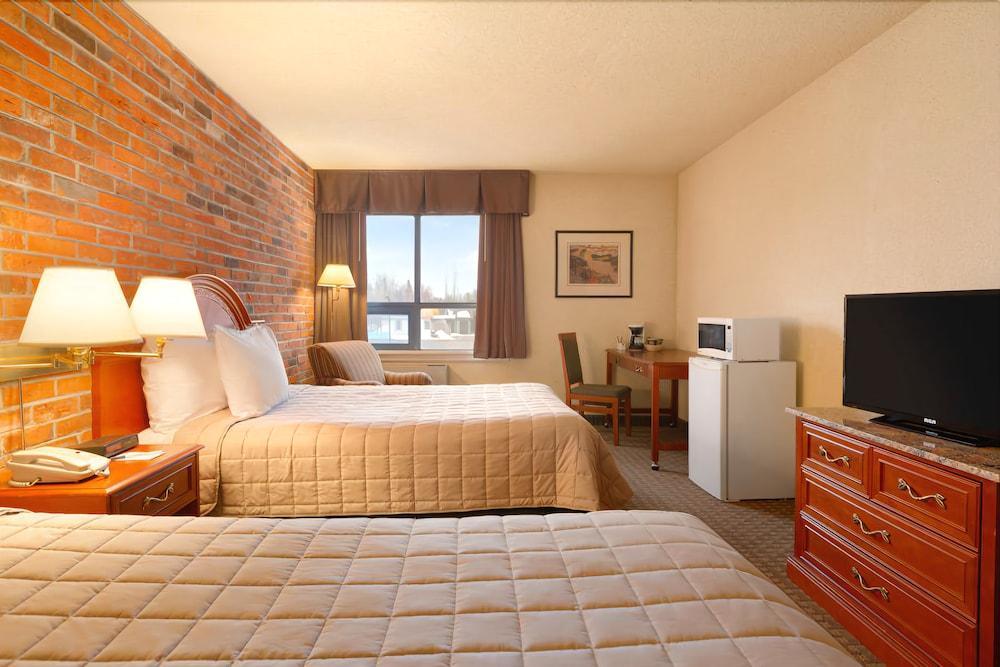 Travelodge By Wyndham Lakeshore