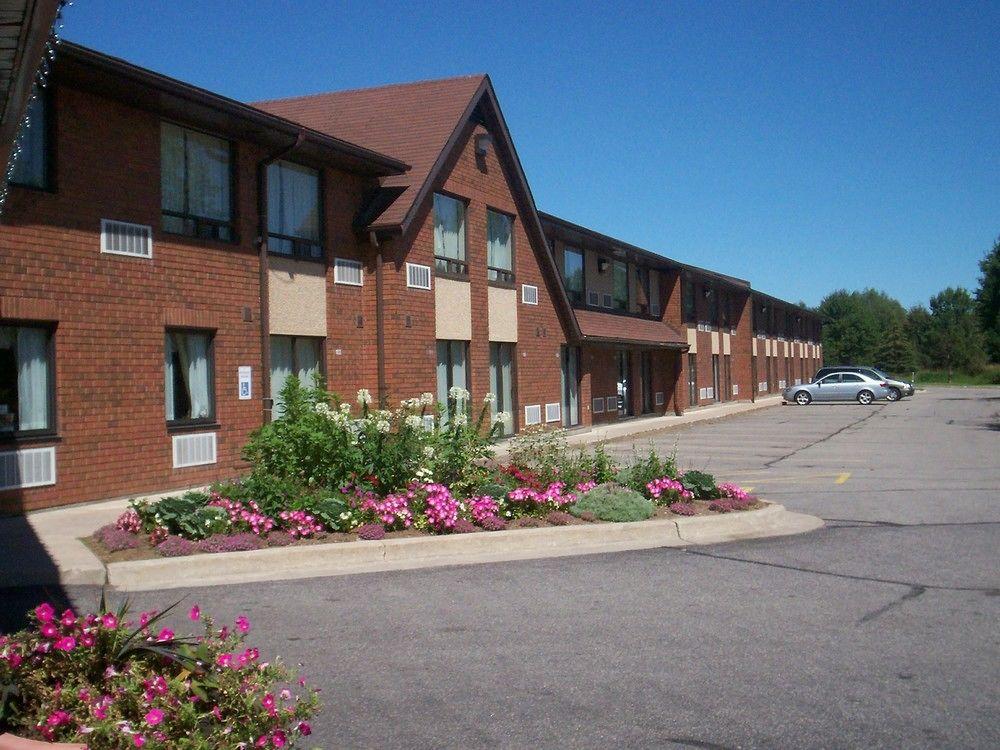 Comfort Lakeshore 2*