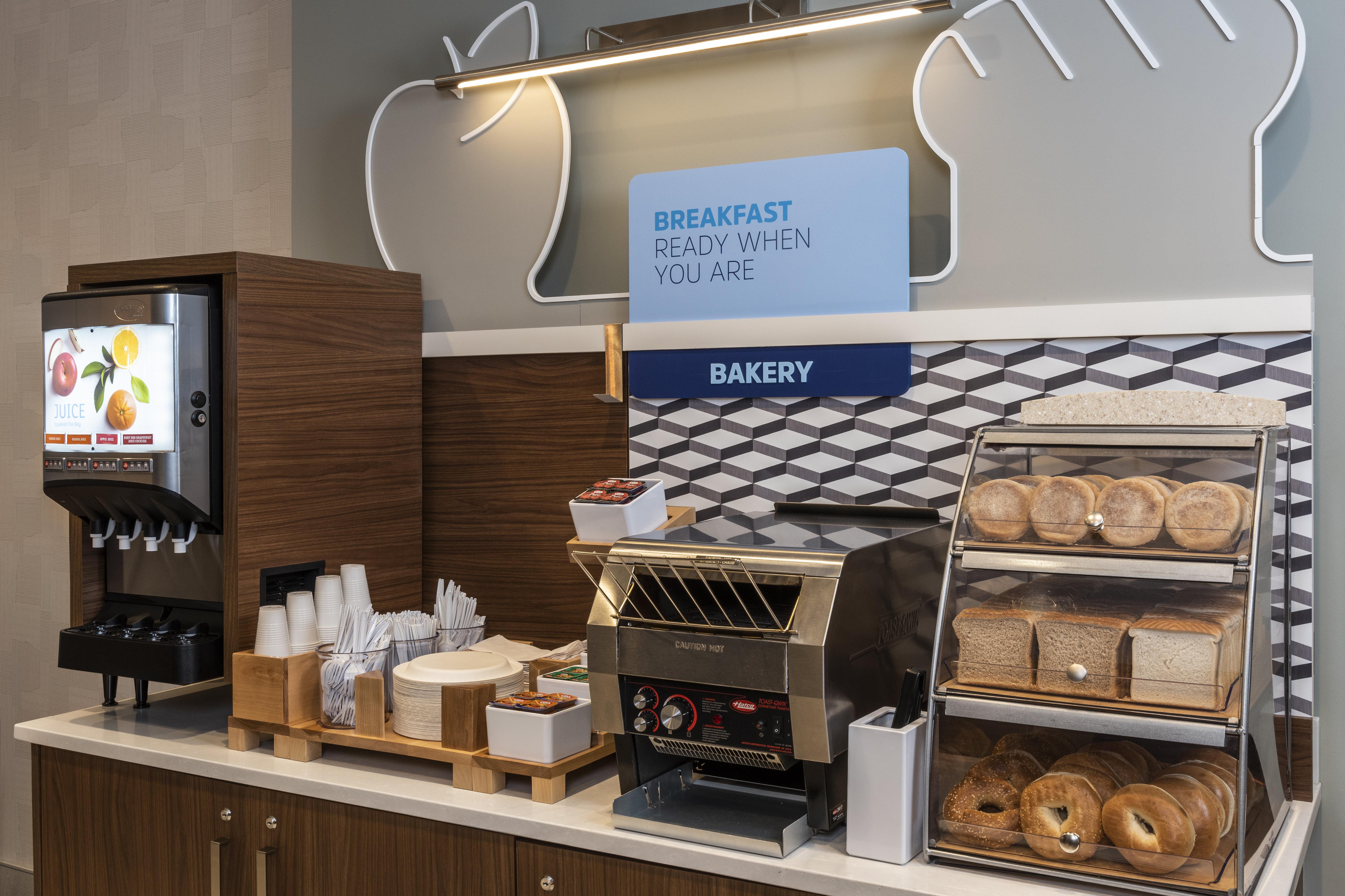 Express & By Ihg 3* North Bay
