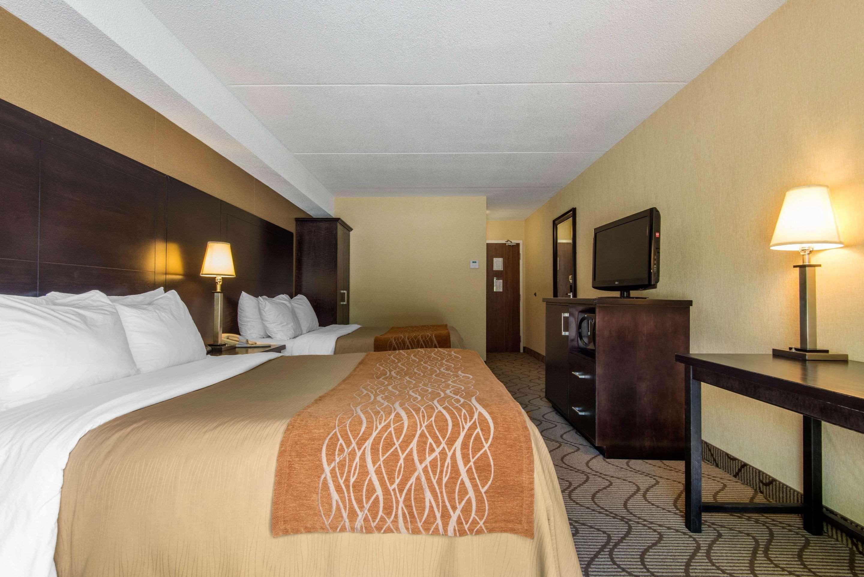 Comfort Lakeshore Inn 2*