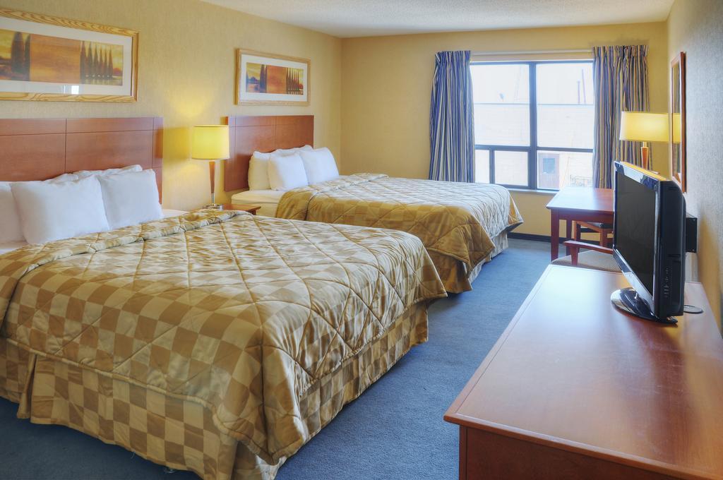 Comfort Lakeshore Inn 2*