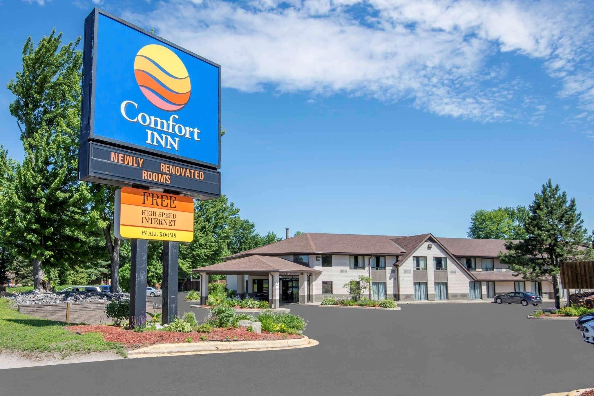 Comfort Lakeshore Inn
