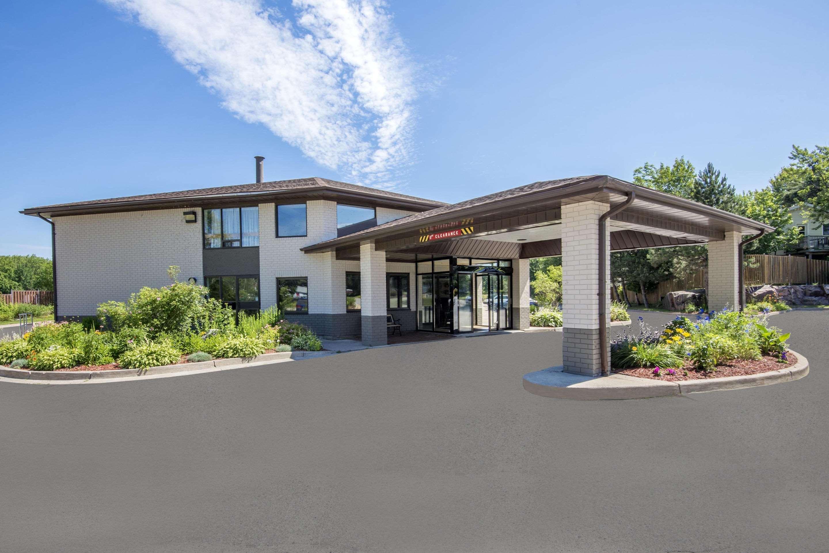 Comfort Lakeshore Inn North Bay