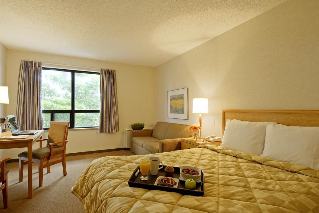 Comfort Lakeshore Inn North Bay