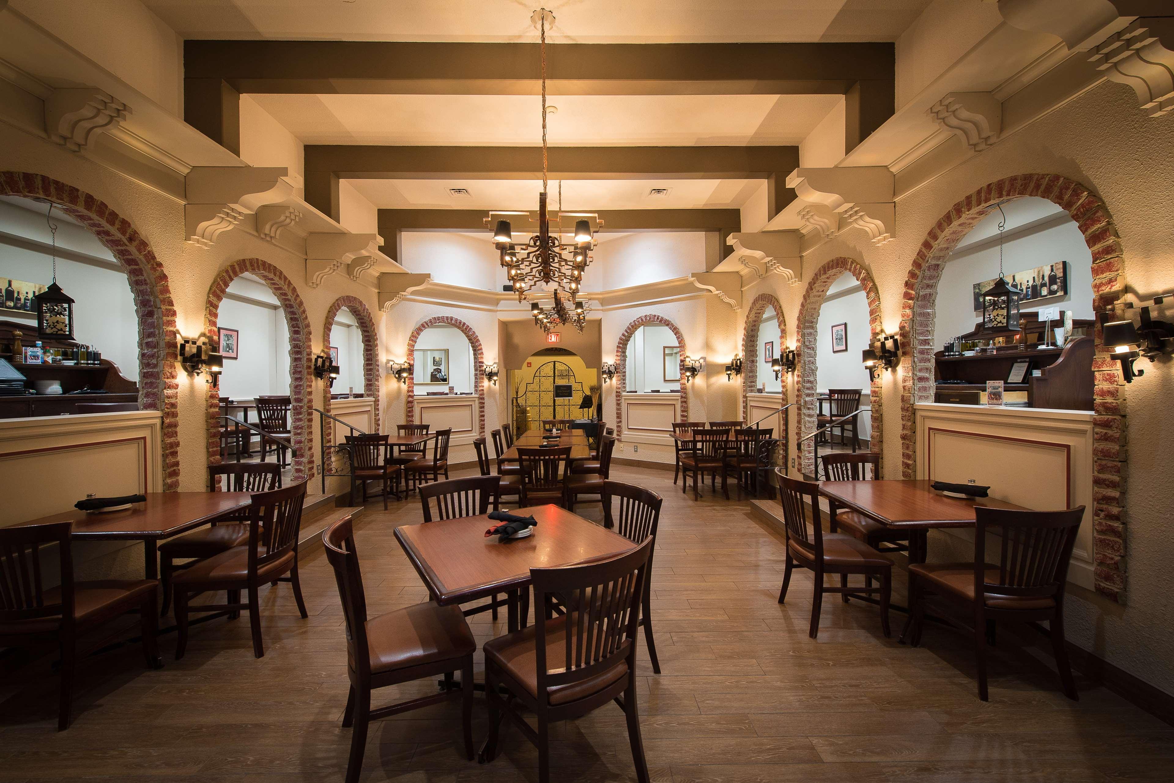 Hotel Western & Conference Centre 3*