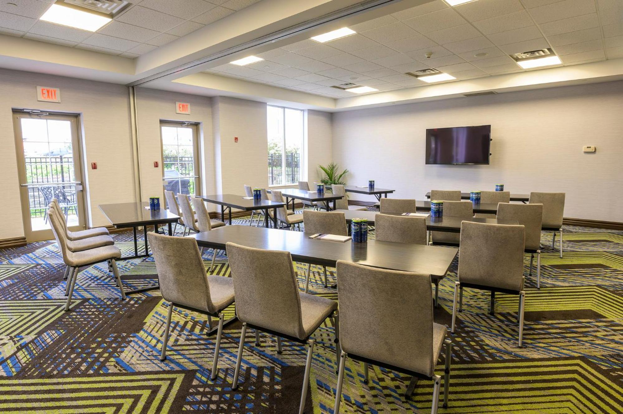 Hotel Express & By Ihg 3*