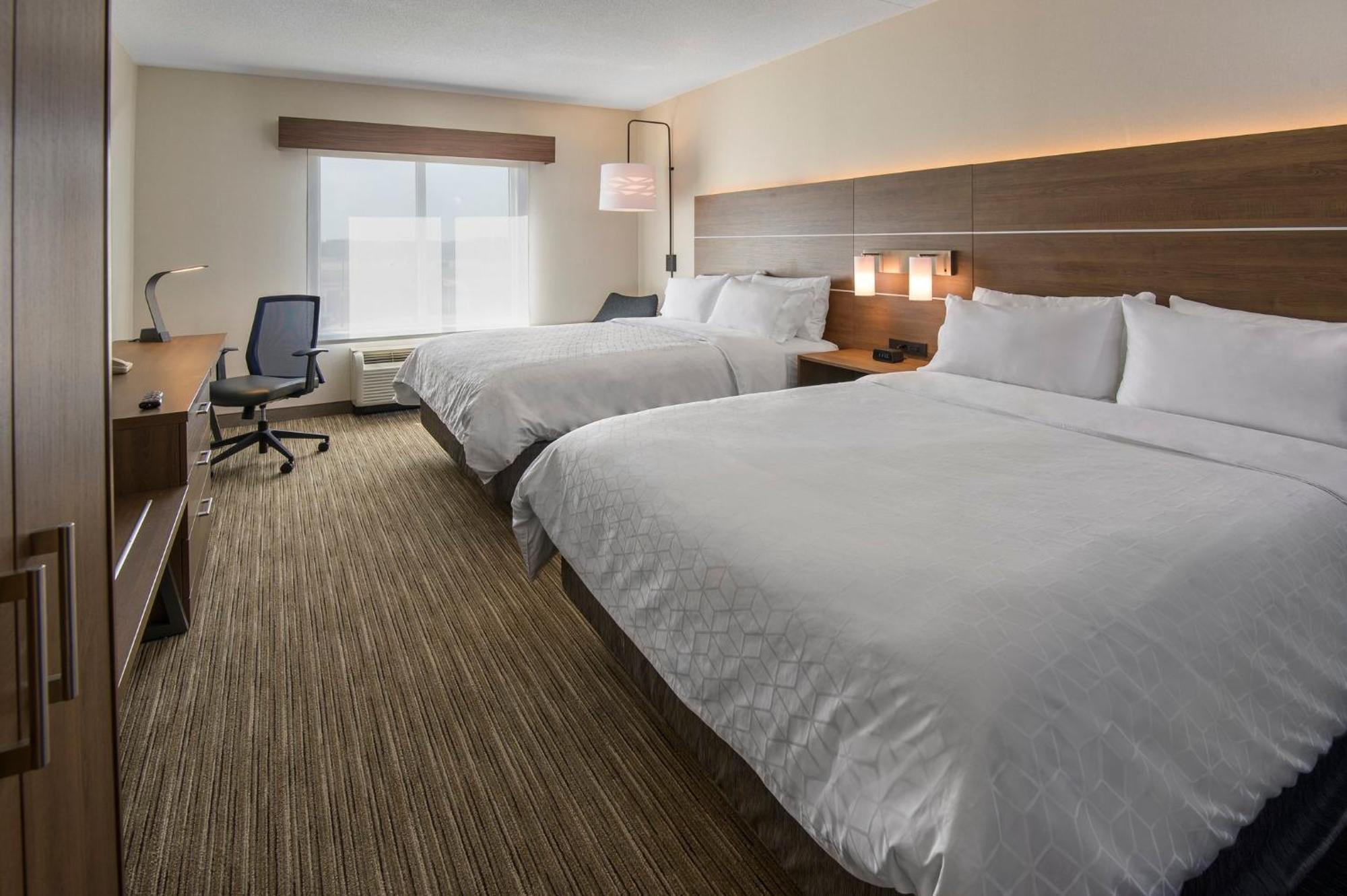 Hotel Express & By Ihg 3*