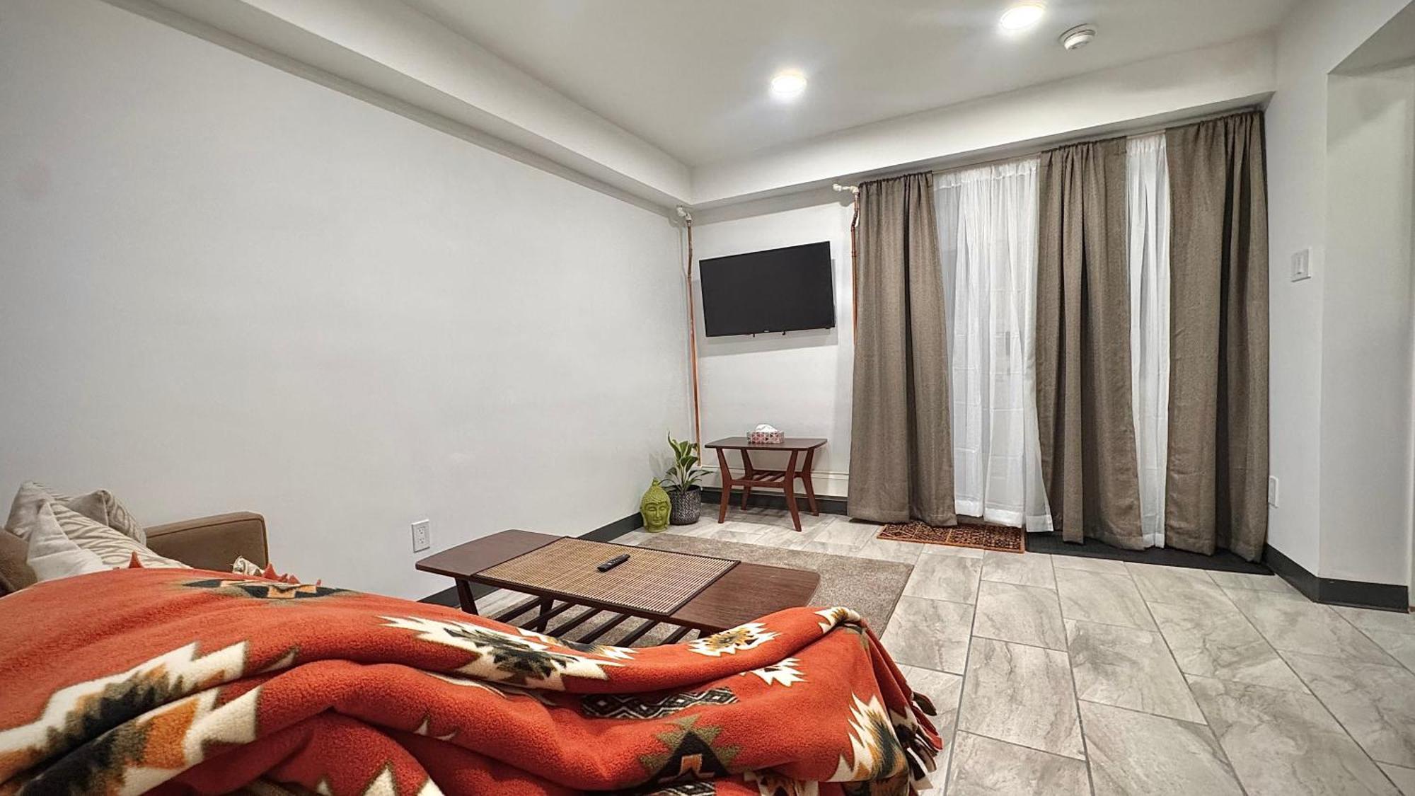 Banner Avenue Apartment