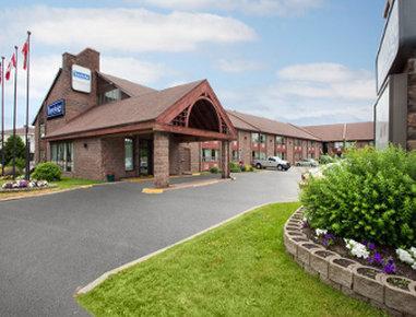 Travelodge By Wyndham Lakeshore