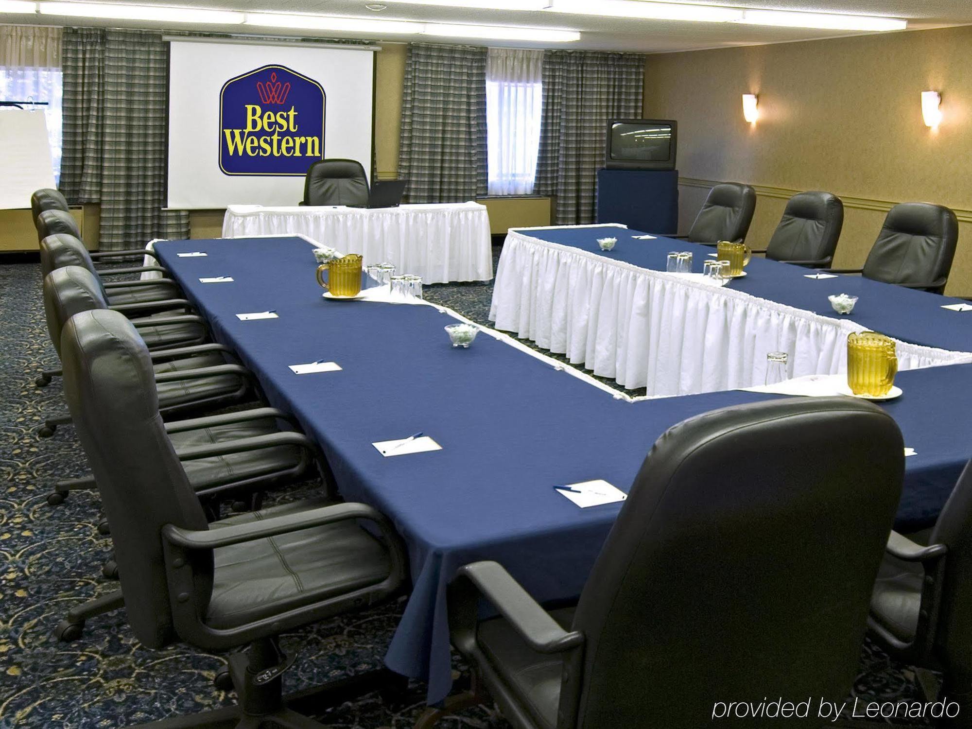 Western & Conference Centre Hotel 3*