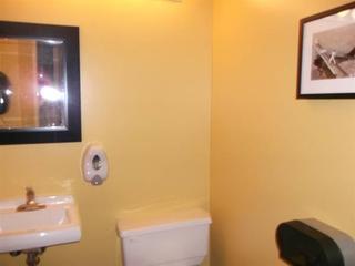 Travelodge By Wyndham Lakeshore 2*