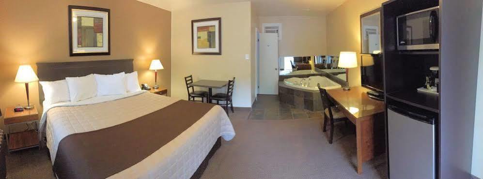 The Lincoln Motel 3*