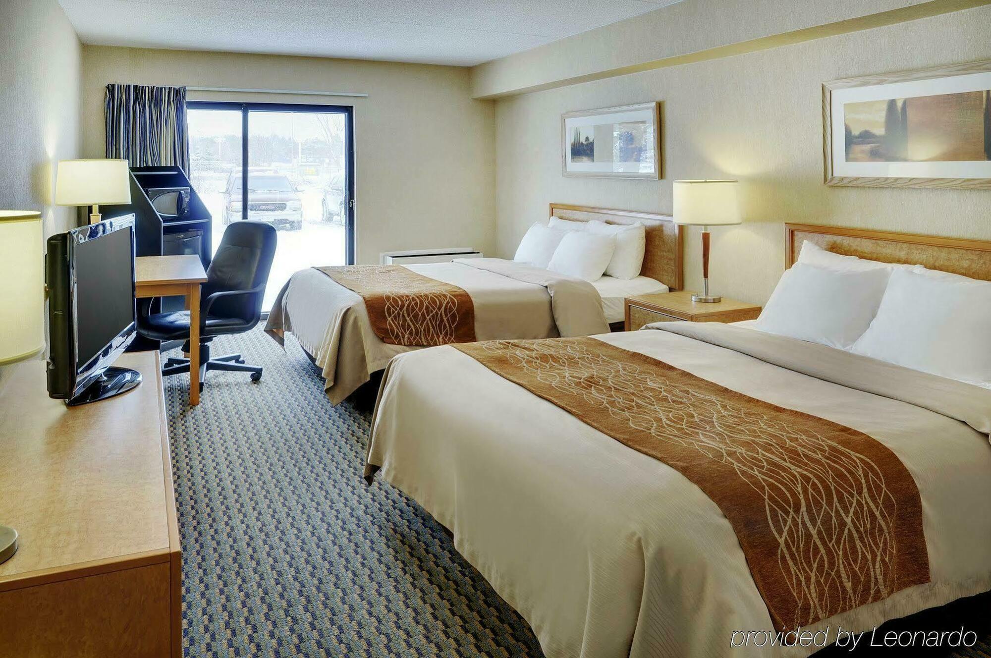 Comfort Lakeshore Inn 2*